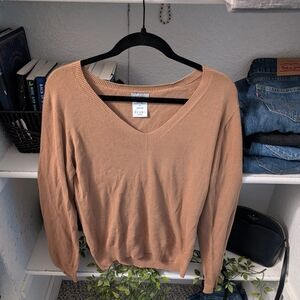 Women's V-Neck Sweater - Tan